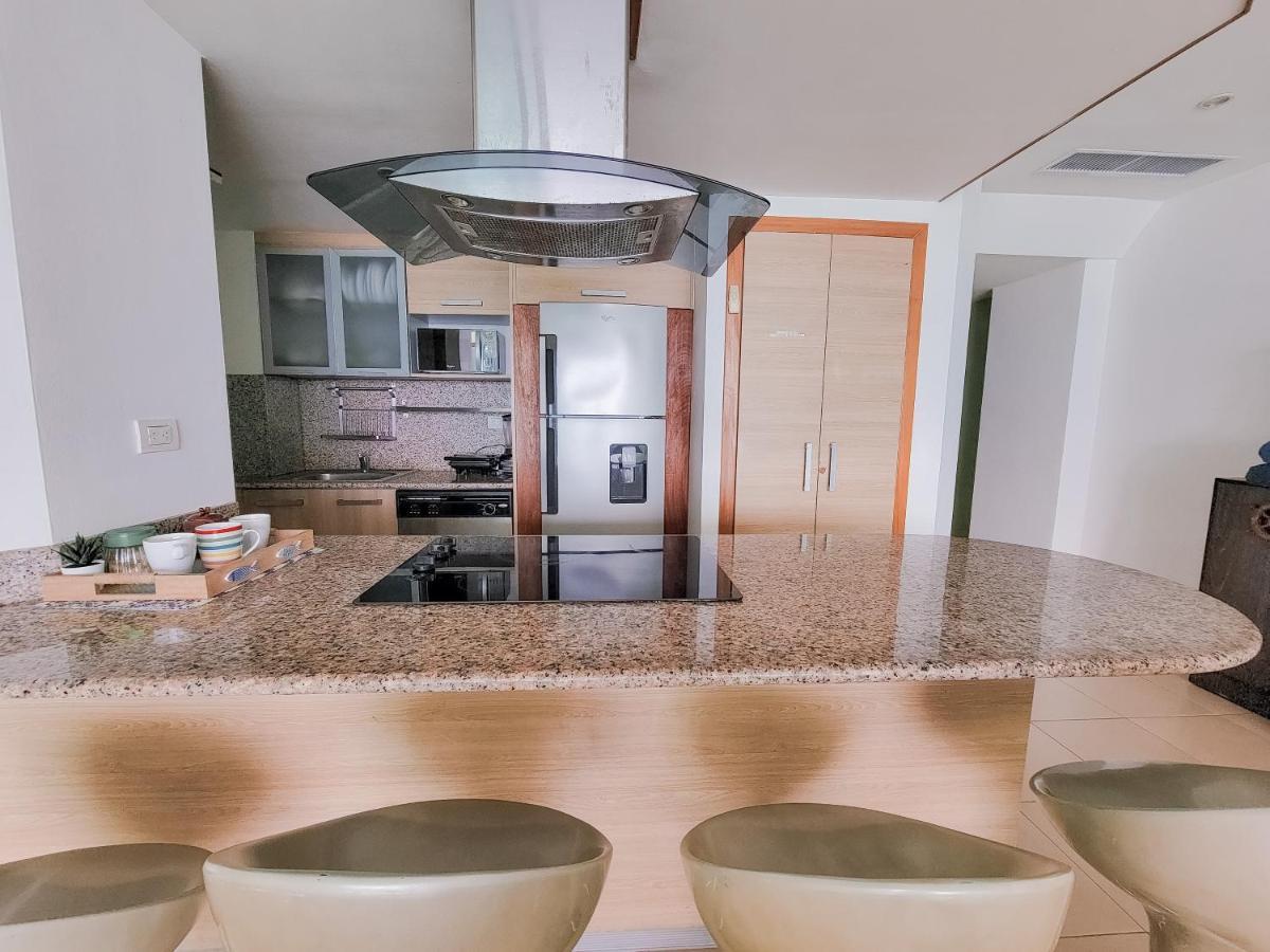 Marbella Towers Beachfront 2 Bedrooms Juan Dolio Kültér fotó